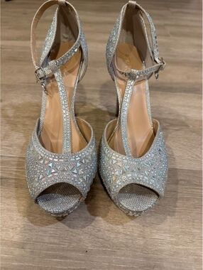Thalia Sodi Chace Silver Rhinestone Platform Heels Size 11 ✨